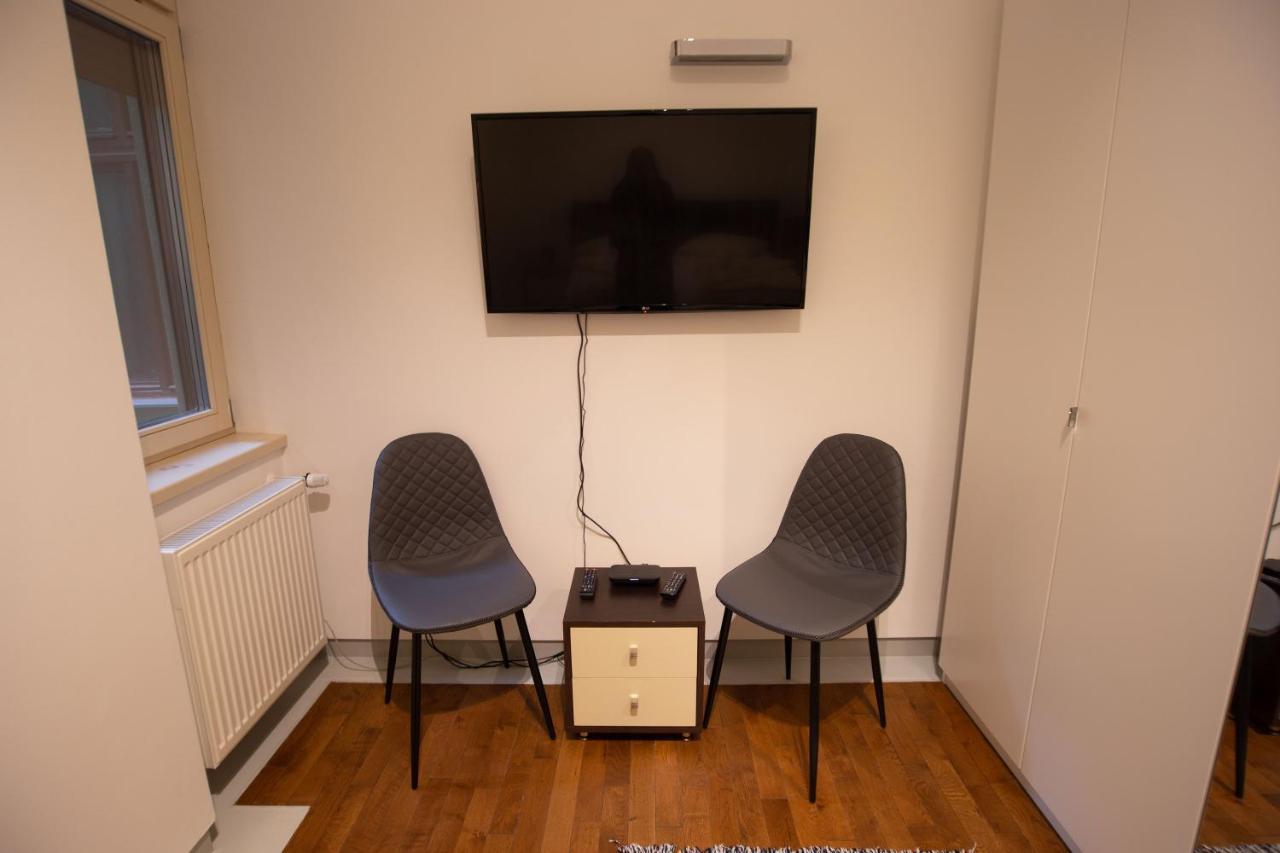 Alessia Apartment In The Old Town Тимишоара Экстерьер фото